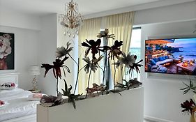 Aquilla Tower Apartment 8Th Floor